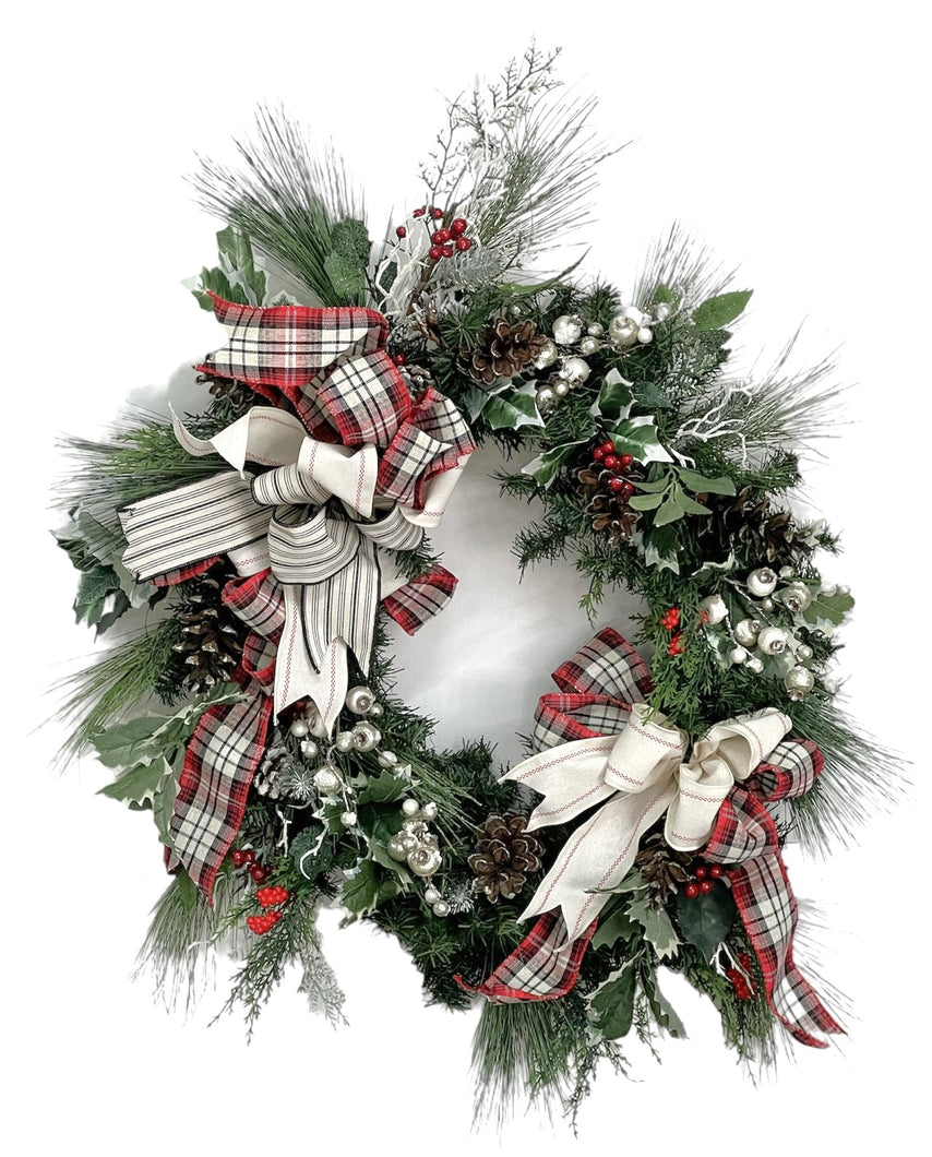Holly and Berry Winter Wreath/TRANS162