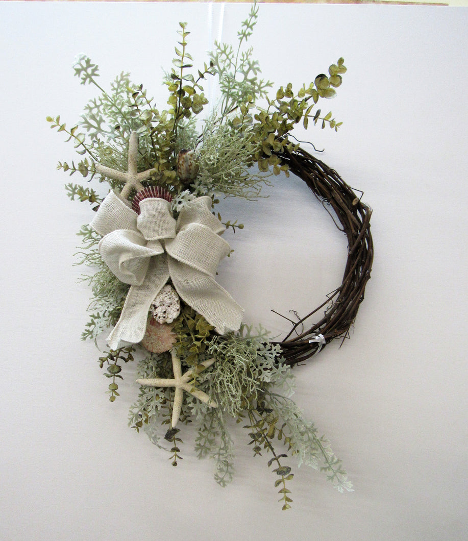 Gallery/AV16 - April's Garden Wreath