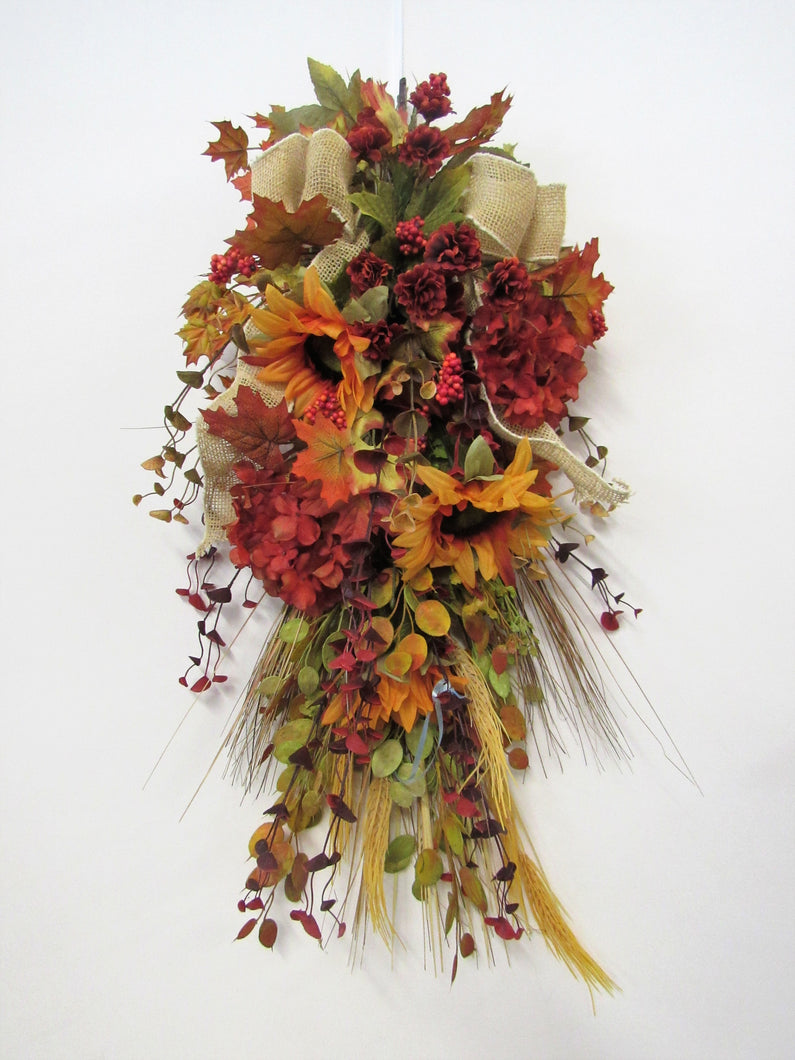 Gallery/Harv98 - April's Garden Wreath
